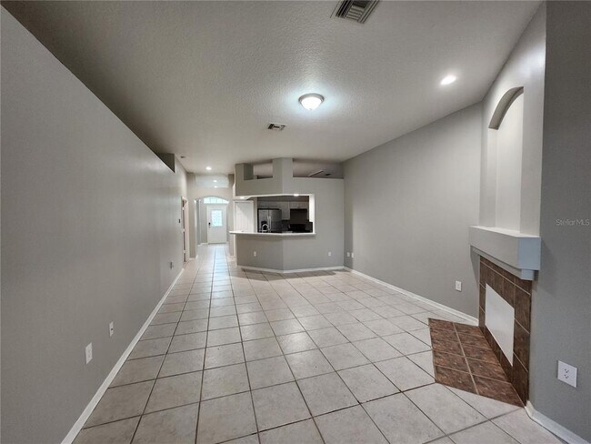 Building Photo - 22707 Roderick Dr