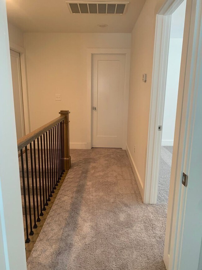 Building Photo - Available For Immediate 6 Month Or Shorter Lease