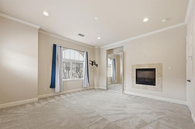 Building Photo - 1020 Pavillion St