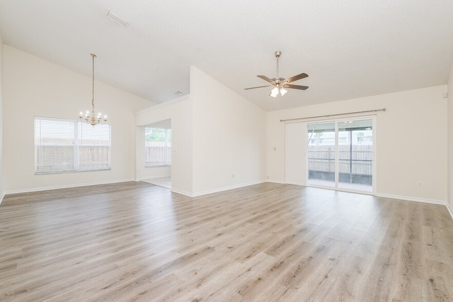Building Photo - 10147 Cedar Dune Dr