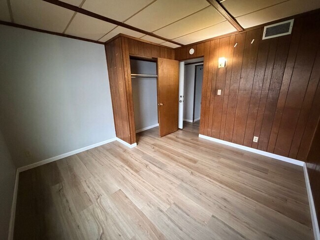 Building Photo - MadKooy-419 W 27th - New