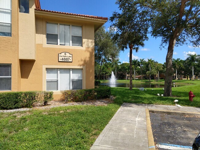 Outdoor - 4887 Via Palm Lks