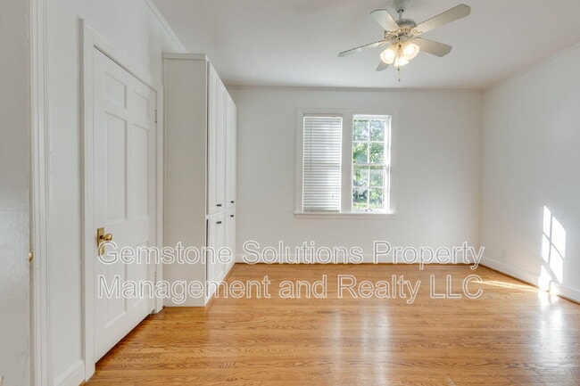 Building Photo - 502 32nd Ave S