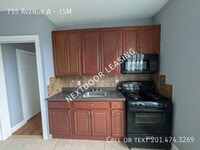 Building Photo - 735 Avenue A