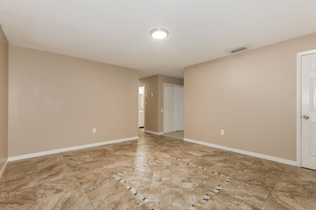 Building Photo - 4 BR/2.5BA | Newly Renovated Single Family Home | 1-Car Covered Parking | Fenced backyard!
