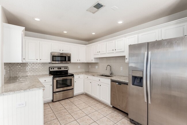 Building Photo - Beautiful 2 bed/2bath condo in Scottsdale!!