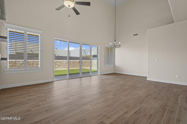 Building Photo - 12333 Desert Dove Ave