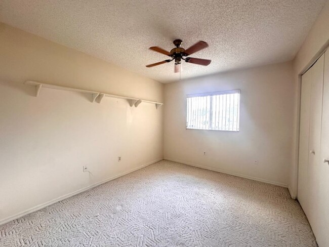 Building Photo - Spruce Creek South