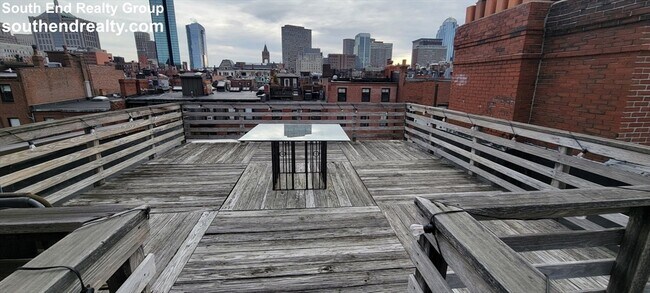 Building Photo - 277 Beacon St