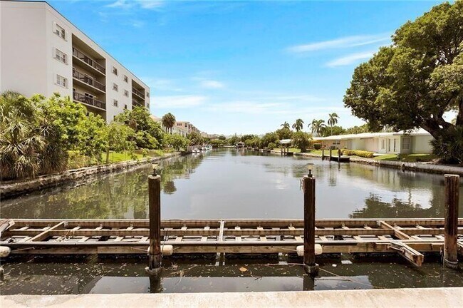 Building Photo - 1439 S Ocean Blvd