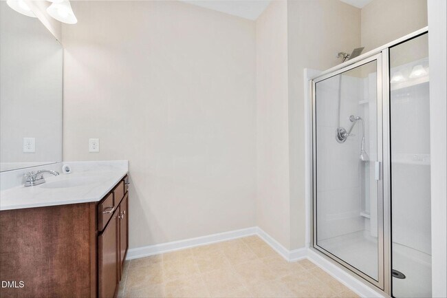 Building Photo - 6806 Shane Dr