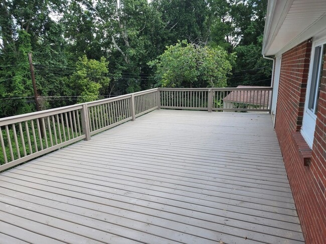 Building Photo - 2129 Dogoon Dr