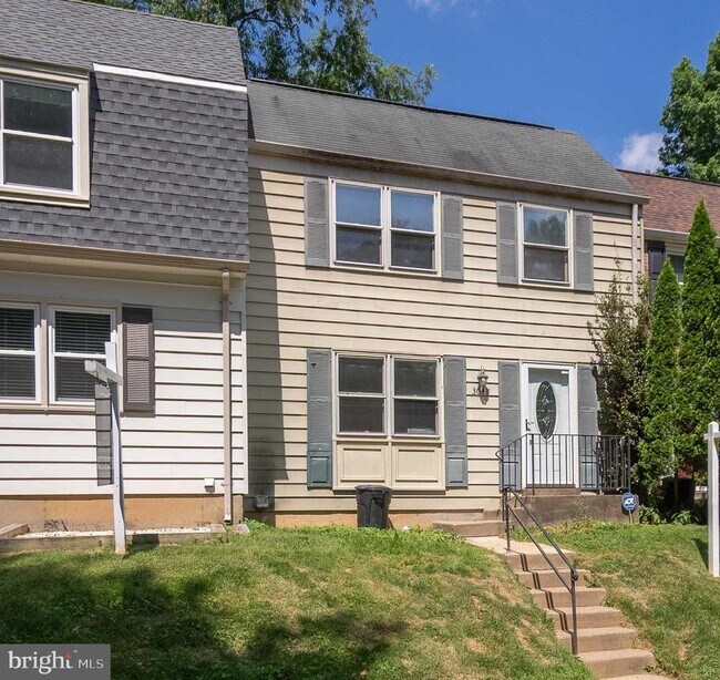 Building Photo - 3048 Silent Valley Dr
