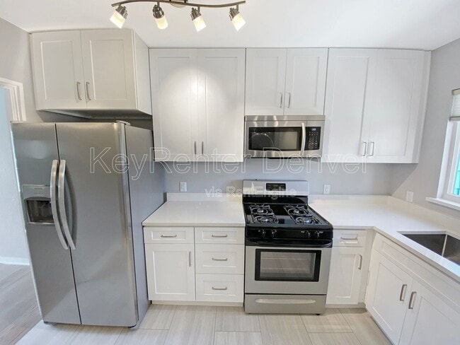 Building Photo - 4960 Decatur St