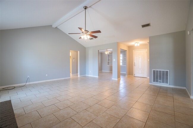 Building Photo - 140 Lakewood Dr