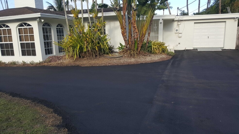 Building Photo - 11455 SW 82nd Ave