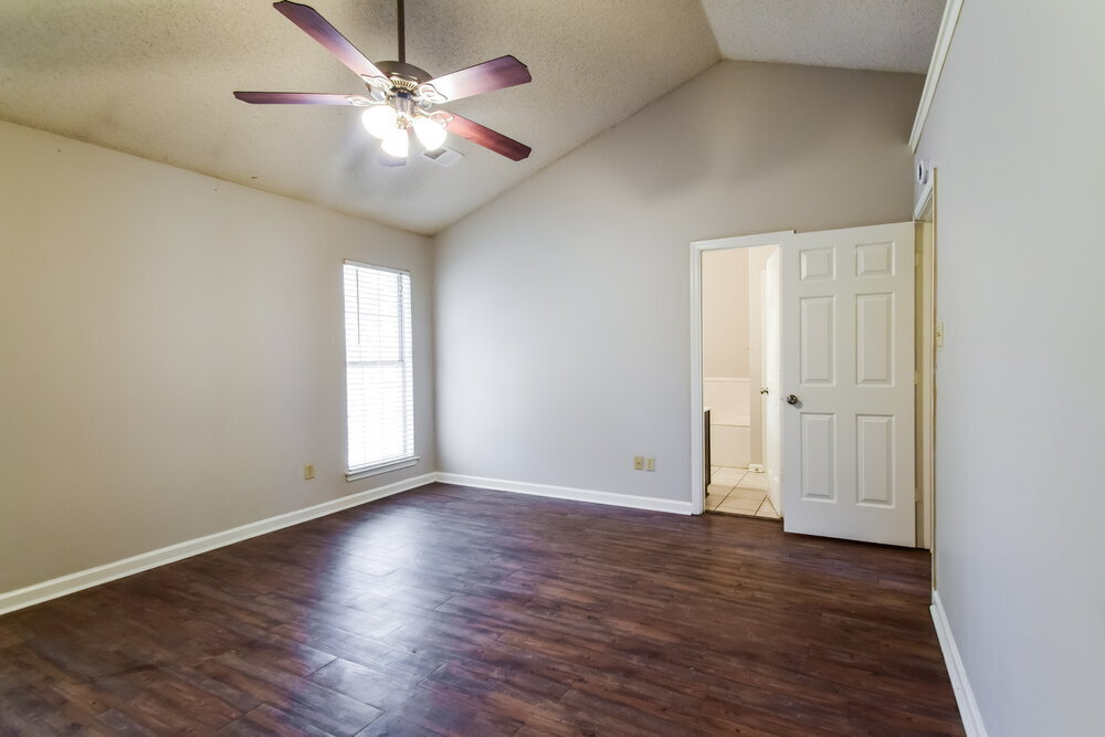 Building Photo - 7417 Hunters Hollow Ln