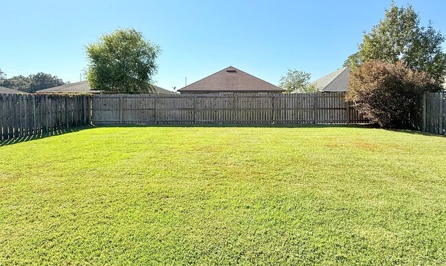 Building Photo - 5009 Makenna Cir