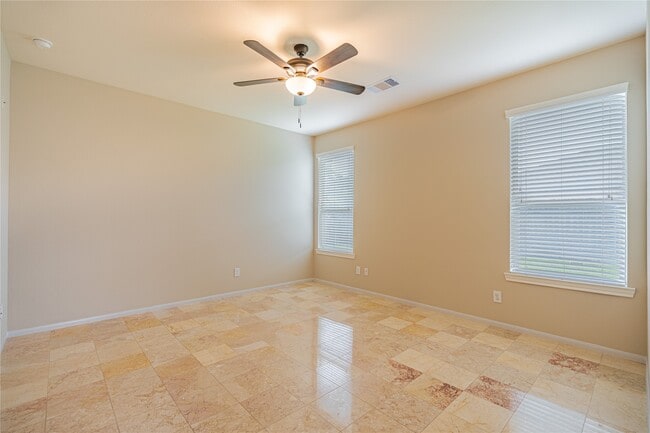 Building Photo - 28514 Lockeridge Springs Dr