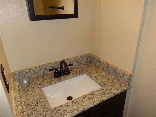 Building Photo - 1212 Afghan Path