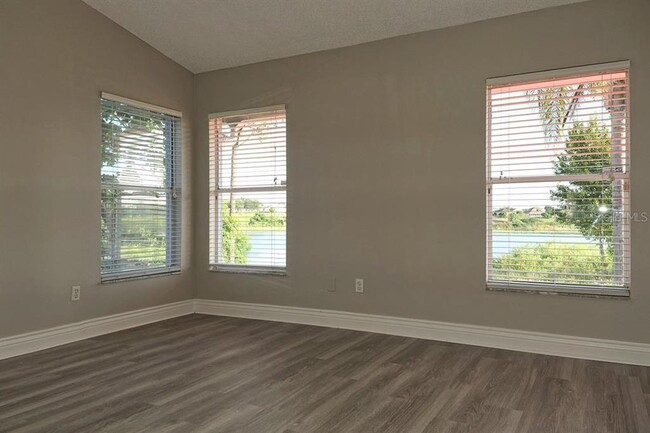 Building Photo - 6617 Coral Cove Dr
