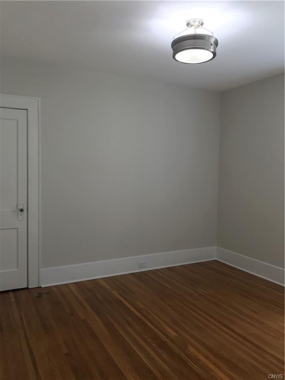 Building Photo - 126 Shotwell Park