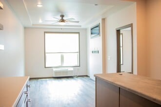 Building Photo - Brand New Apartments on Golf Road!