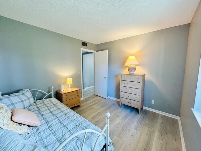 Building Photo - 408 Pine Glen Ln