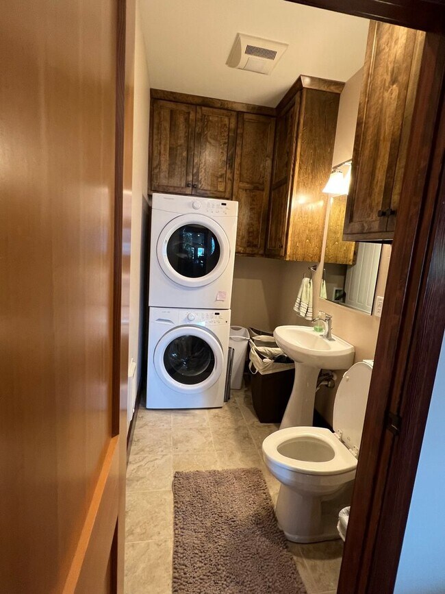 Building Photo - Custom Built Home on the Clearwater River - 20 minutes from Lewiston, ID