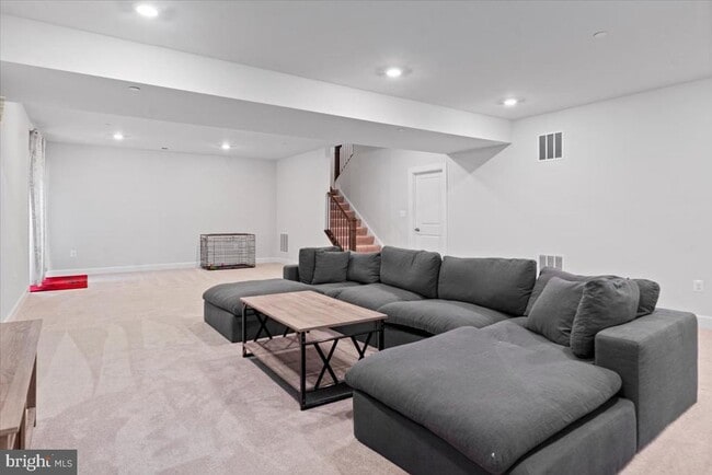 Building Photo - 13903 Hebron Ln