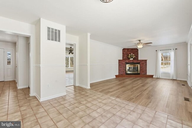 Building Photo - 35298 Scotland Heights Rd