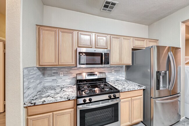 Building Photo - 673 Peachy Canyon Cir