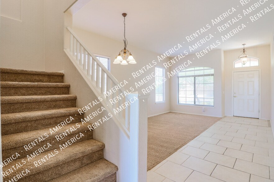 Building Photo - 17547 W Coyote Trail Dr