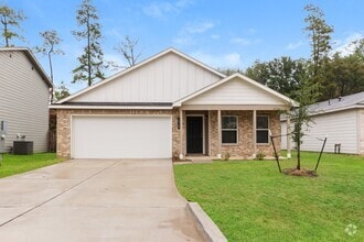 Building Photo - 15767 Del Norte Dr