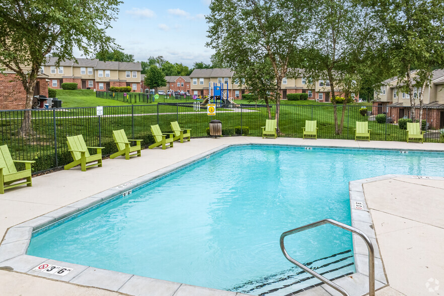 Primary Photo - Stonehedge Townhomes