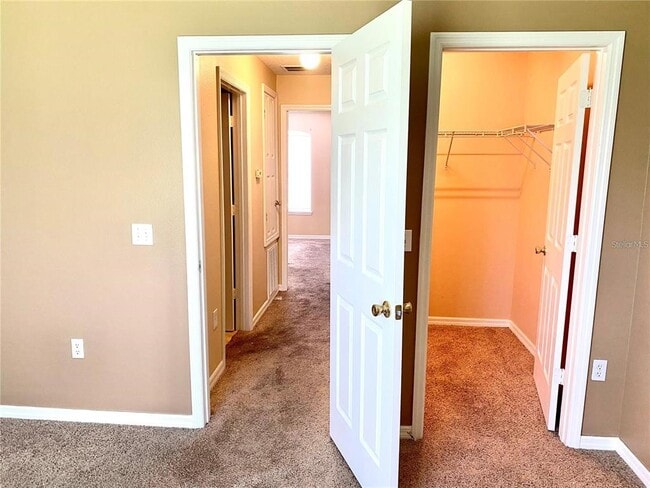 Building Photo - 243 Royal Palm Dr