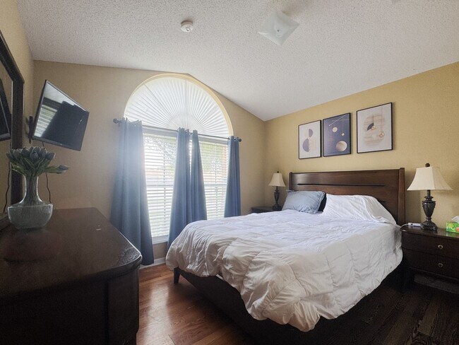 Building Photo - 3154 Samosa Hill Cir