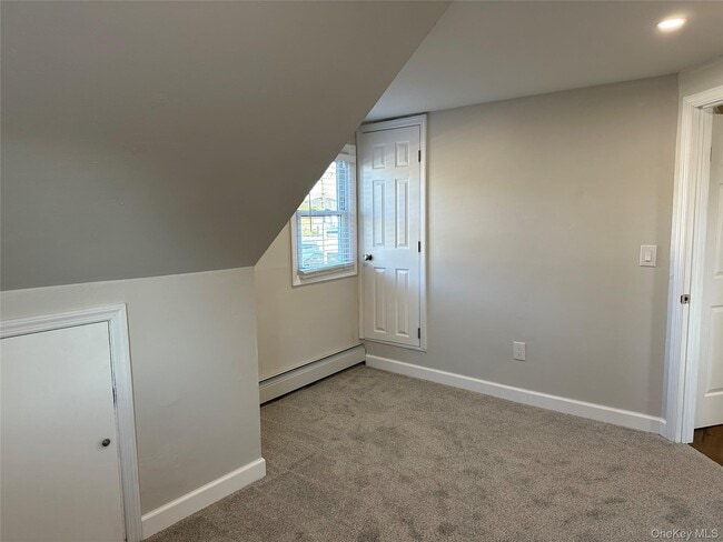 Building Photo - 753 S Walnut St