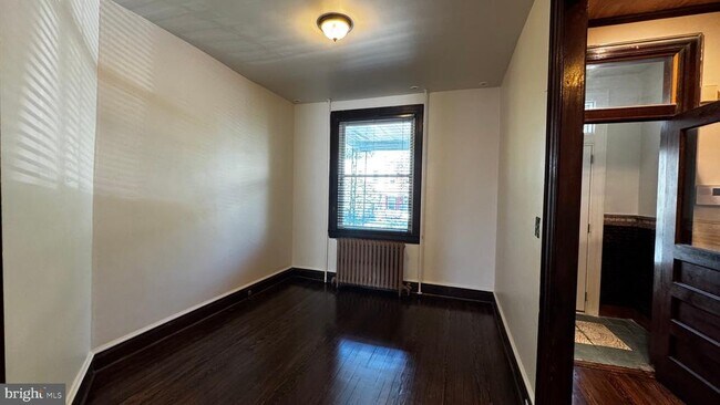 Building Photo - 18 16th St NE