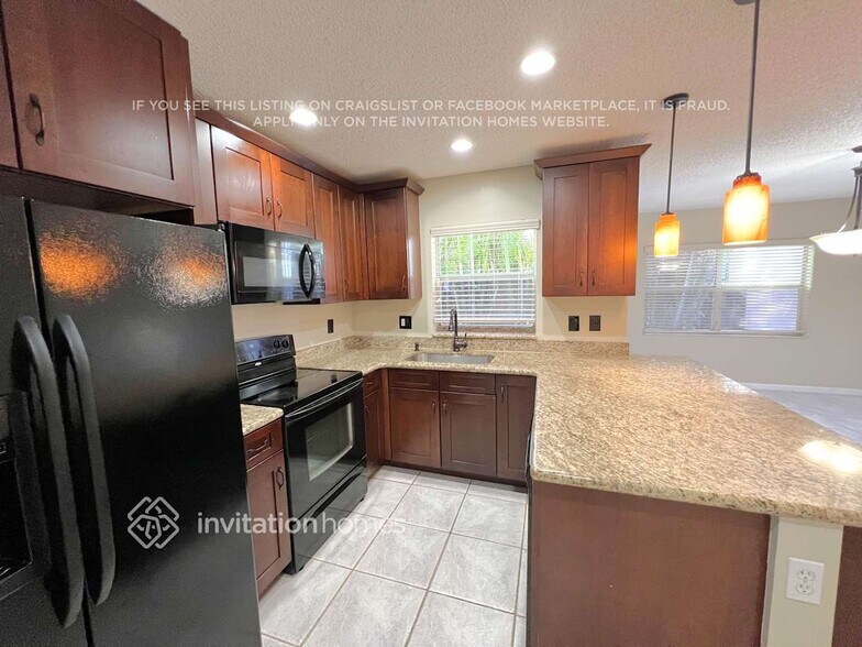 Building Photo - 117 NW 117th Ter