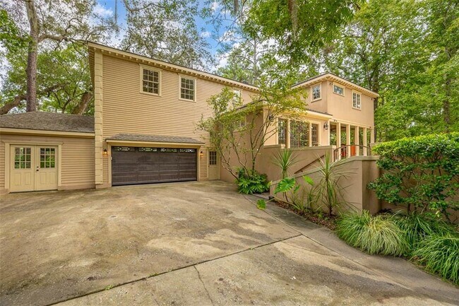 Building Photo - 210 Settlers Rd