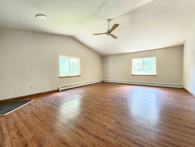 Building Photo - 116 Pine Trail