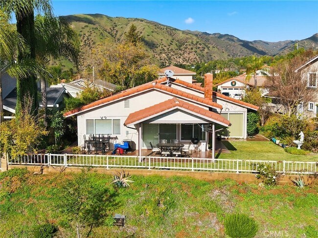 Building Photo - 2142 Iron Club Dr