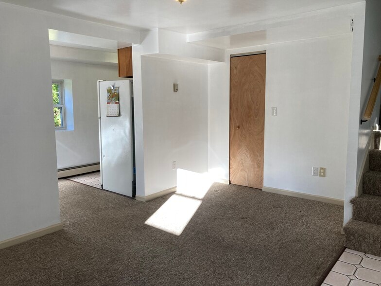 Family Room - 816 14th Ave