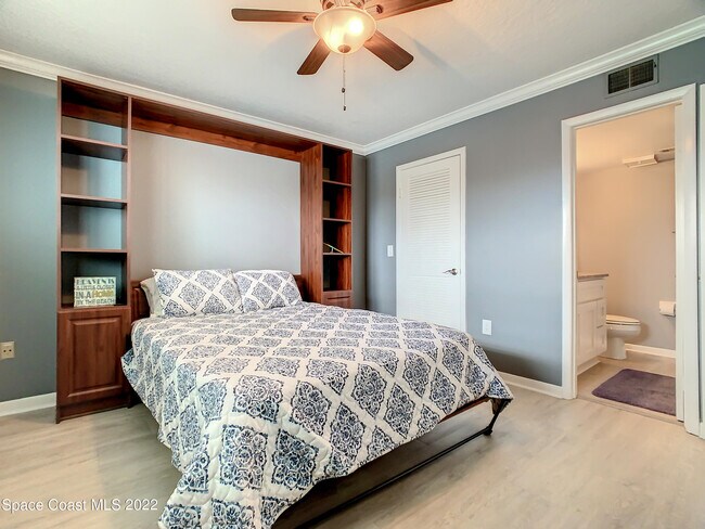 Building Photo - 1700 Commodore Blvd