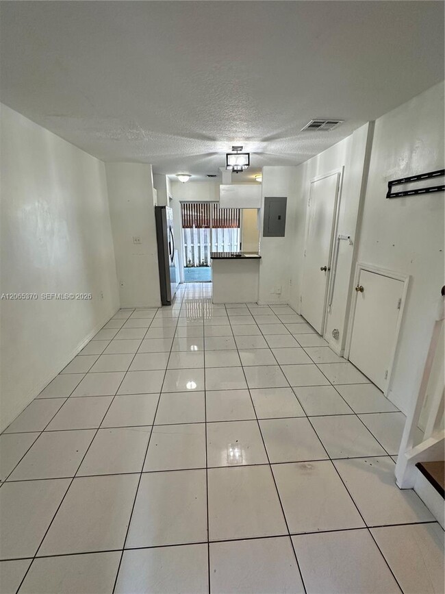 Building Photo - 920 NW 78th Ave