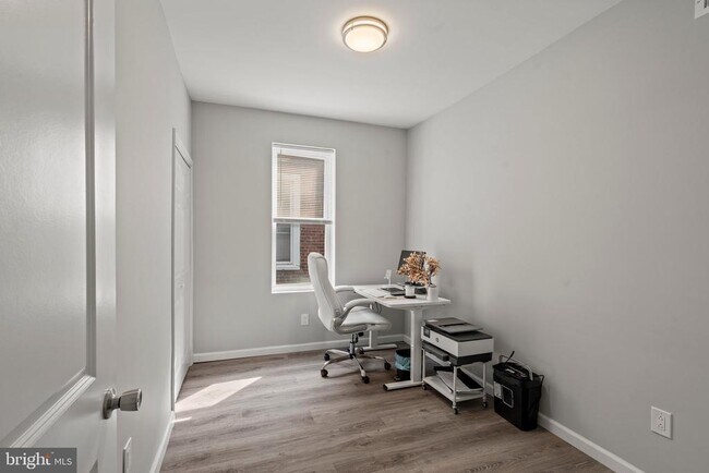 Building Photo - 4928 Florence Ave