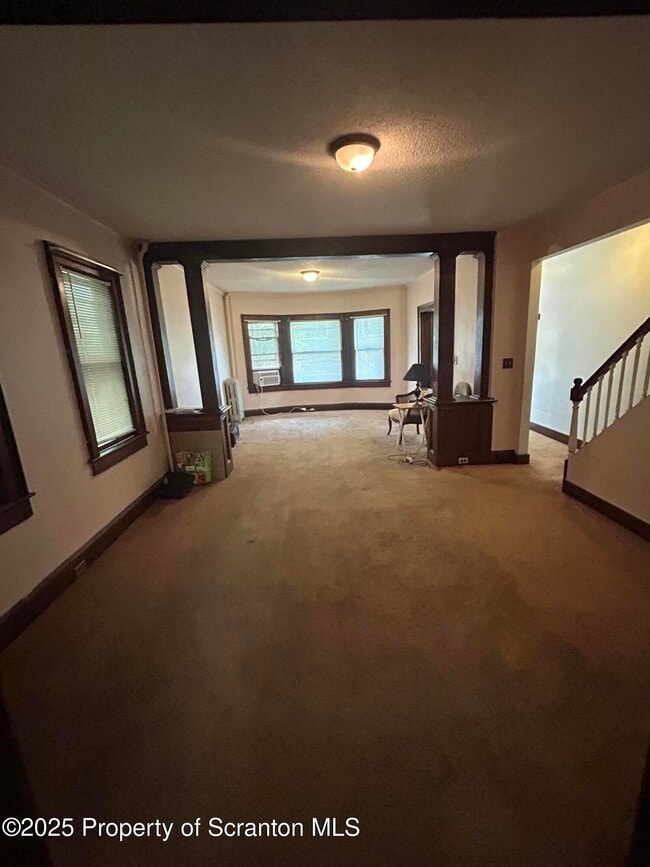 Building Photo - 1180 W Elm St