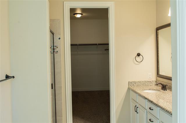 Building Photo - 638 Enfield Dr