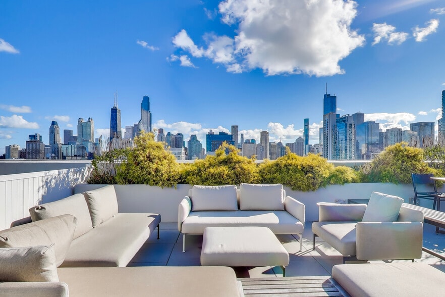 Building Photo - 375 W Erie St